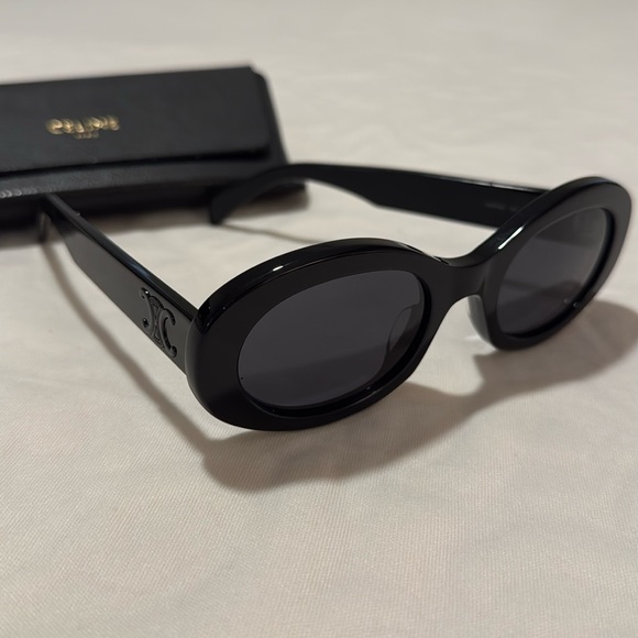 Celine Triompe black on black sunglassesses CL4019U
Like new! - Picture 1 of 8